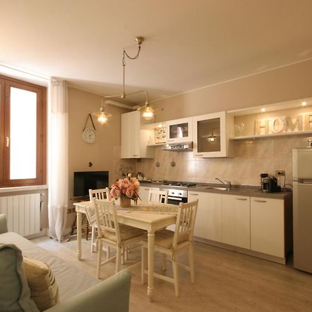 Violetta Maison, Elegante E Romantica A Salo' Daire Dış mekan fotoğraf